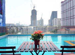 Top High Airport Link Hotel