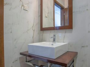 Отель Twelve by Aycon