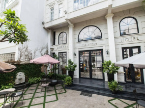 The Alcove Library Hotel