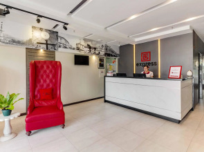 RedDoorz Plus @ Jones Avenue Cebu