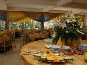 Domizia Palace Hotel