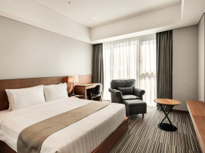 Golden Tulip Incheon Airport Hotel & Suites