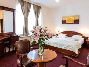 Garni Hotel Royal Crown