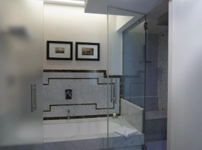 Trevi Palace Luxury Inn