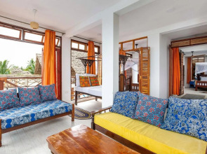 Asante Sana Beach Cottages