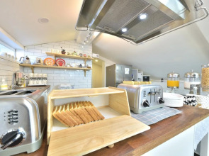 WITH U Hotel & Guesthouse