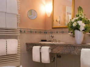 Victor's Residenz - Hotel Schloss Berg