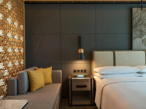 Renaissance Xiamen Hotel