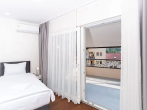 Ornament Hotel and Apartments