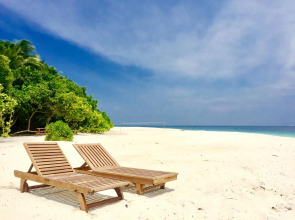 Отель Ithaa Inn Kamadhoo