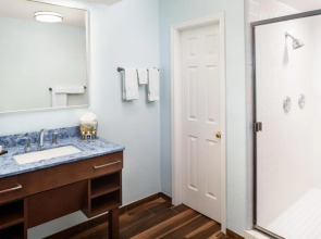 Beach Retreat & Lodge at Tahoe