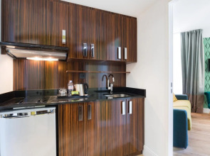 The Jay Hotel by HappyCulture