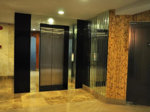 Goldberry Suites & Hotel Mactan