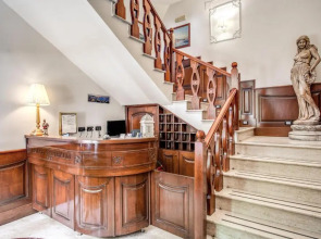 Отель Garibaldi