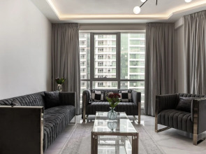 HiGuests - The Marina Torch