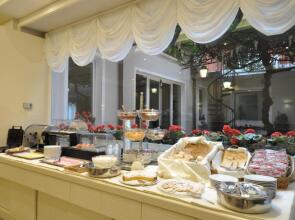 Cavour 30TRE - Hotel Moderno