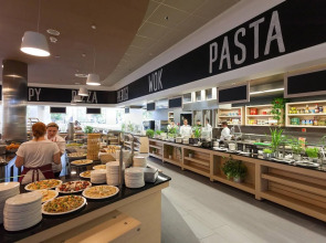 Sound Garden Hotel Airport