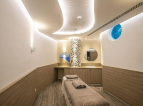 Vassos Nissi Plage Hotel & Spa