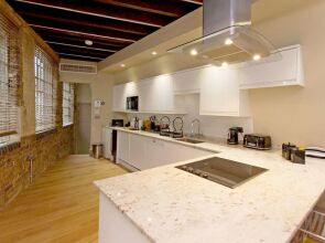 Luxury Loft Oxford Street with AC