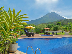 Volcano Lodge Hotel & Thermal Experience