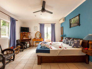 Le Relax Hotel and Restaurant