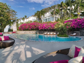 Отель The Nai Harn