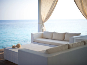 Diamonds Athuruga Maldives Resort & Spa