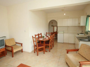 New York Plaza Hotel Apartments