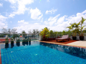 Отель Rayaburi Hotel Patong