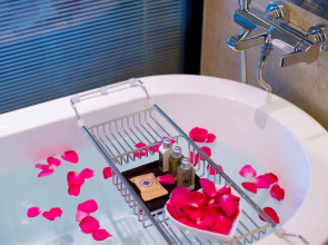 Fuyang International Trade Center Hotel