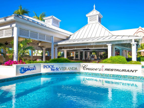 Comfort Suites Paradise Island