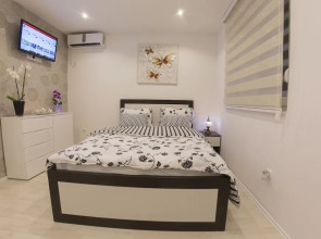 Appleline Apartments (Apple Studios & Rooms) 