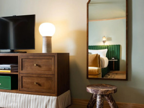 Palihotel Hollywood near Universal Studios