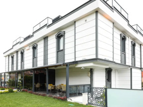 Garden Mode Airport Hotel