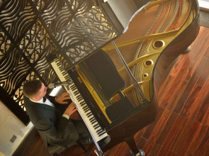 Paradise Suites Hotel