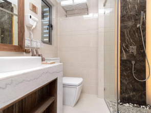 Отель Samann Grand