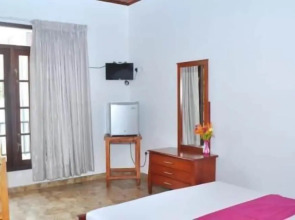 Green Shadows Beach Hotel