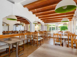 Mariner Club Apartments