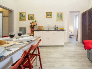 Central Station Apartment by Mmega