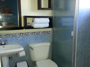 Suites & Apartments San Benito Flats