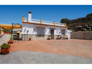 1090 Villa las Flores