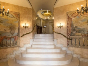 Hotel Opera by ZEUS International