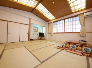 Yufuin Yawaraginosato Yadoya