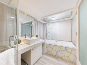 Sun Flower Hotel and Residence