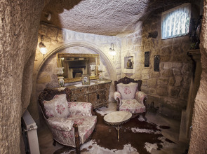 Elika Cave Suites & Spa