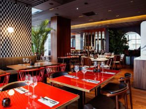 Clarion Hotel The Hub