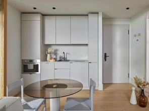 Locke at East Side Gallery