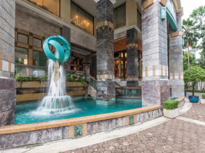 Radisson Hotel Chateau de Bangkok