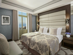 Royal Savoy Hotel & Spa