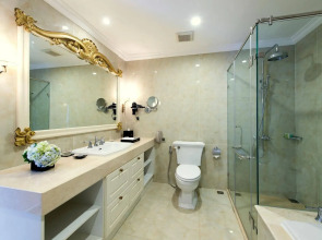 Vinpearl Golf Land Resort & Villas